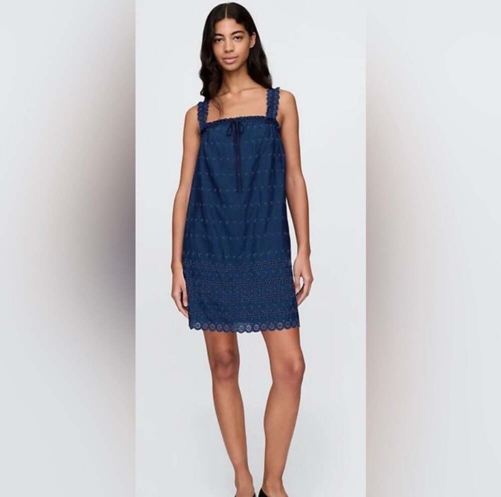 Gap x DÔEN Eyelet Shift Mini Dress, Size M